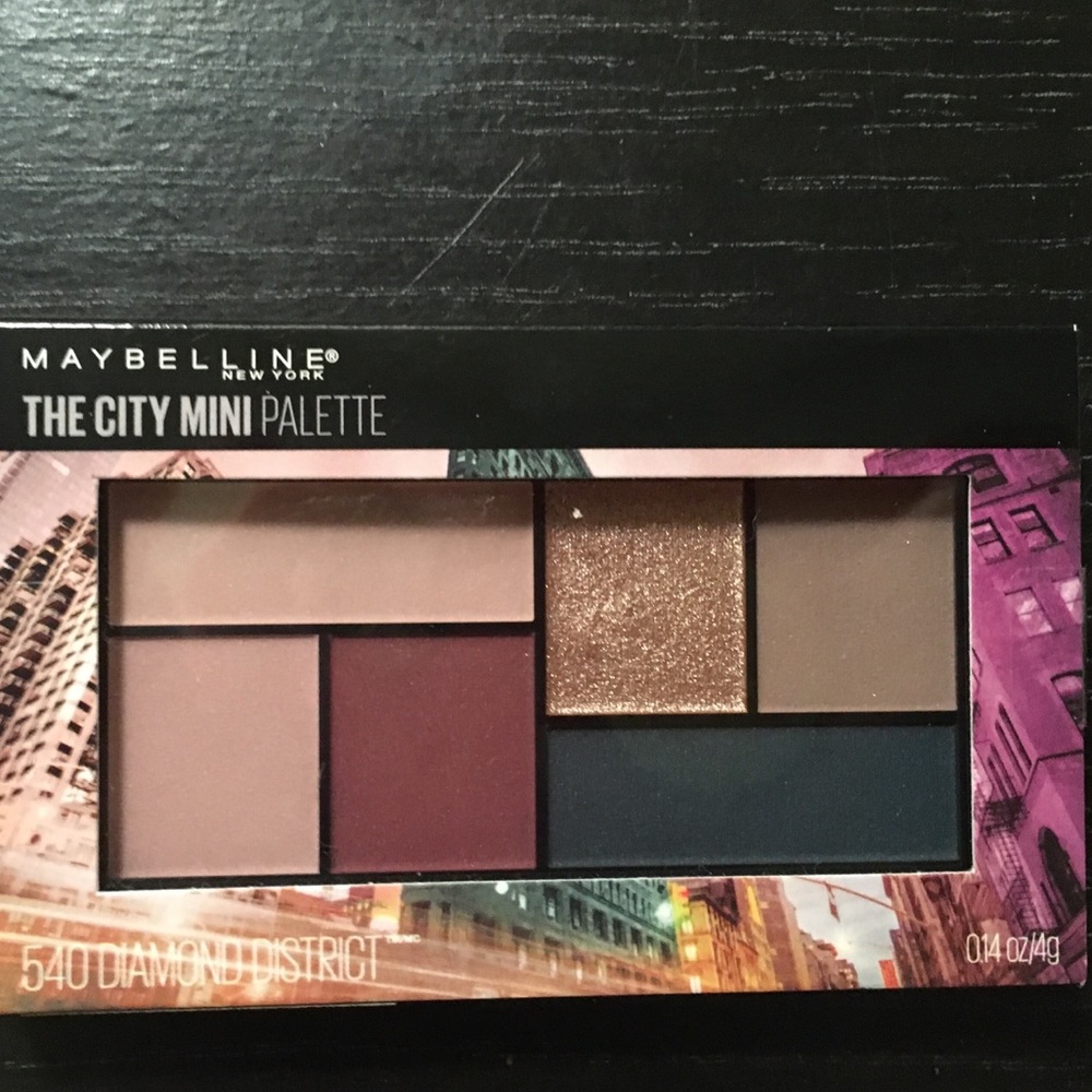 BNIB Maybelline City Mini “Diamond District”